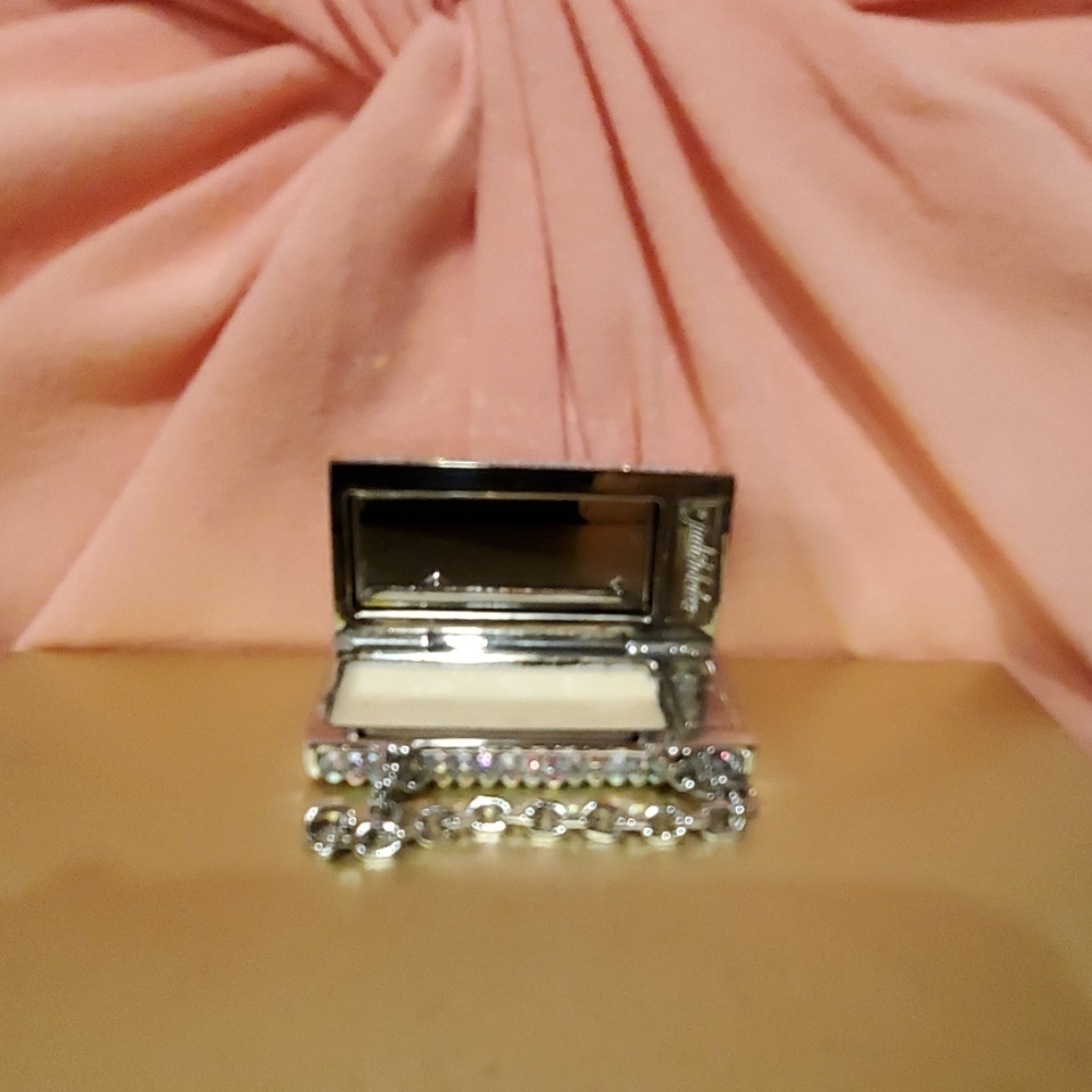 Judith Leiber Mini Compact - Picture 3 of 5